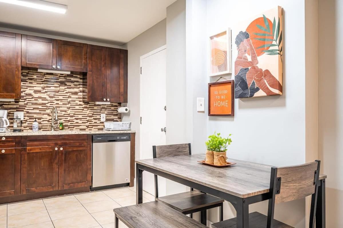 Casa de Férias Atl Downtown 2br King Bed Free Parking Lm808