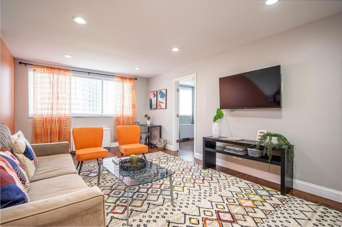 Casa de Férias Atl Downtown 2br King Bed Free Parking Lm808 *